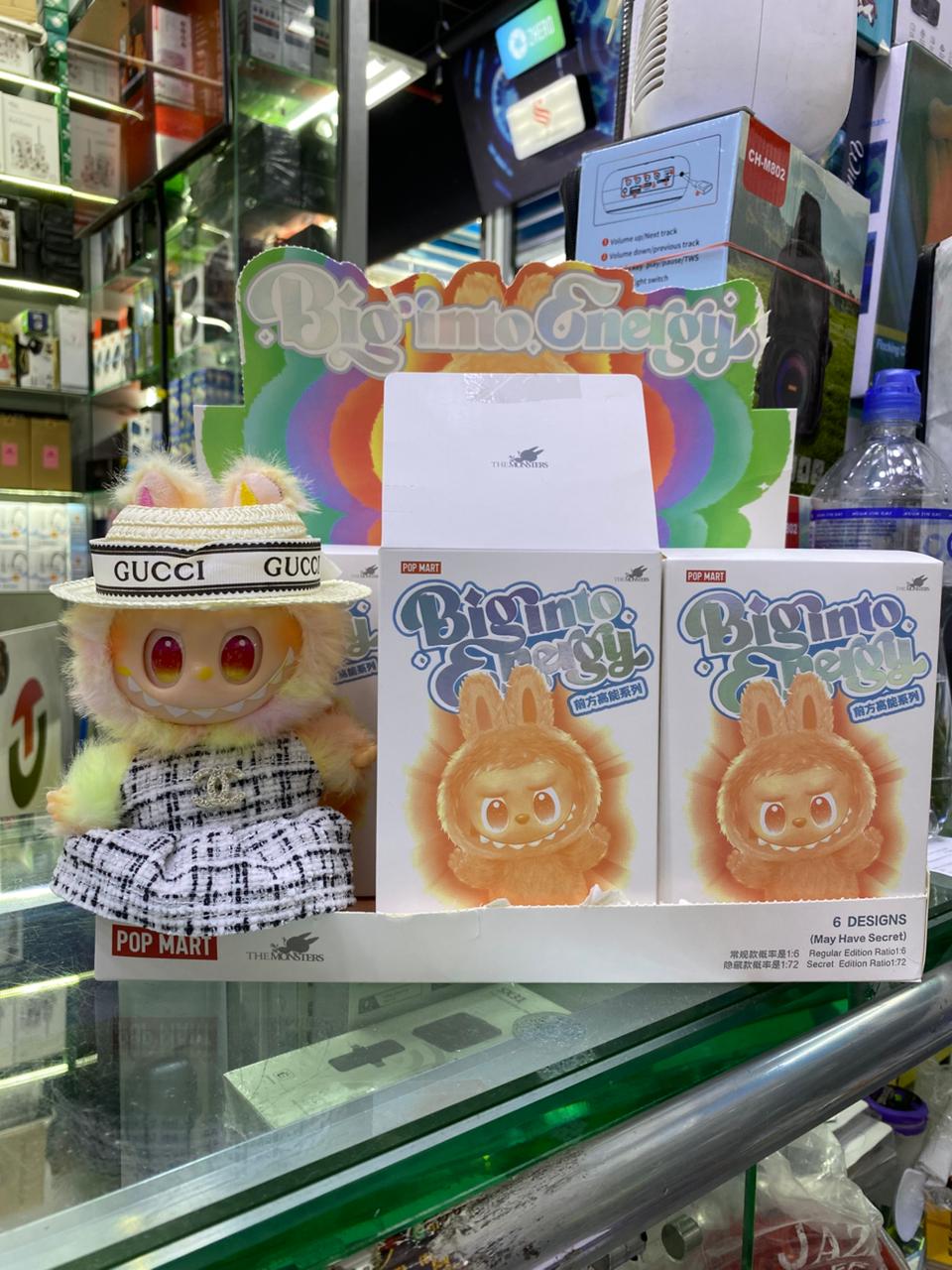 Labubu Ultima Generación Big Into Energy Popmart + Vestido Sorpresa
